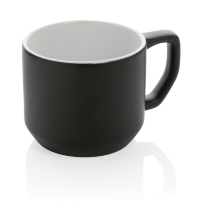 Taza de cerámica moderna